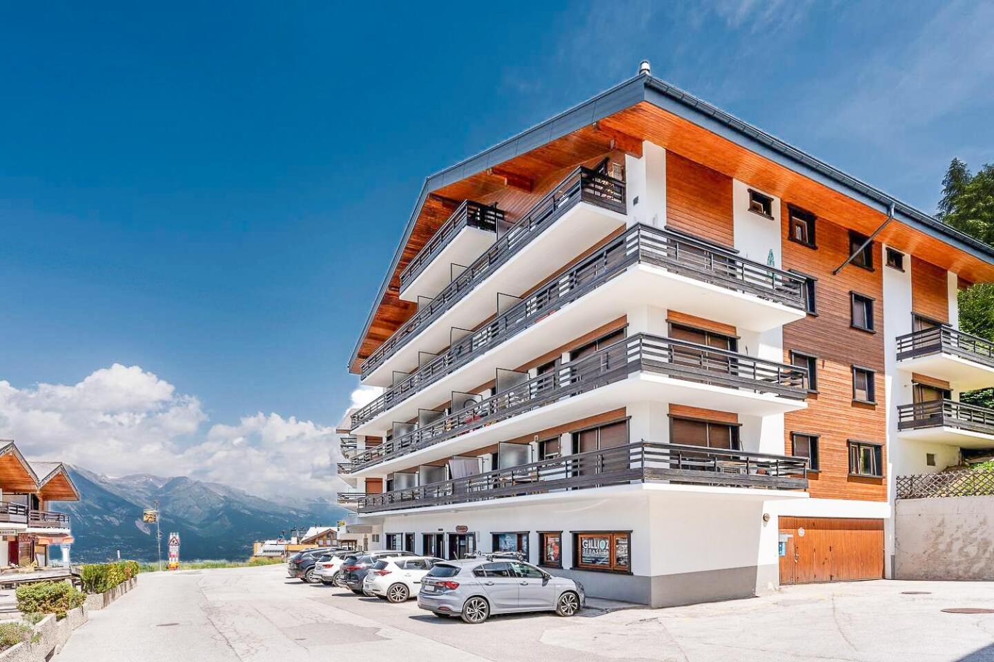 Апартаменты Cosy Centered With Garden And View In Вейзона Экстерьер фото
