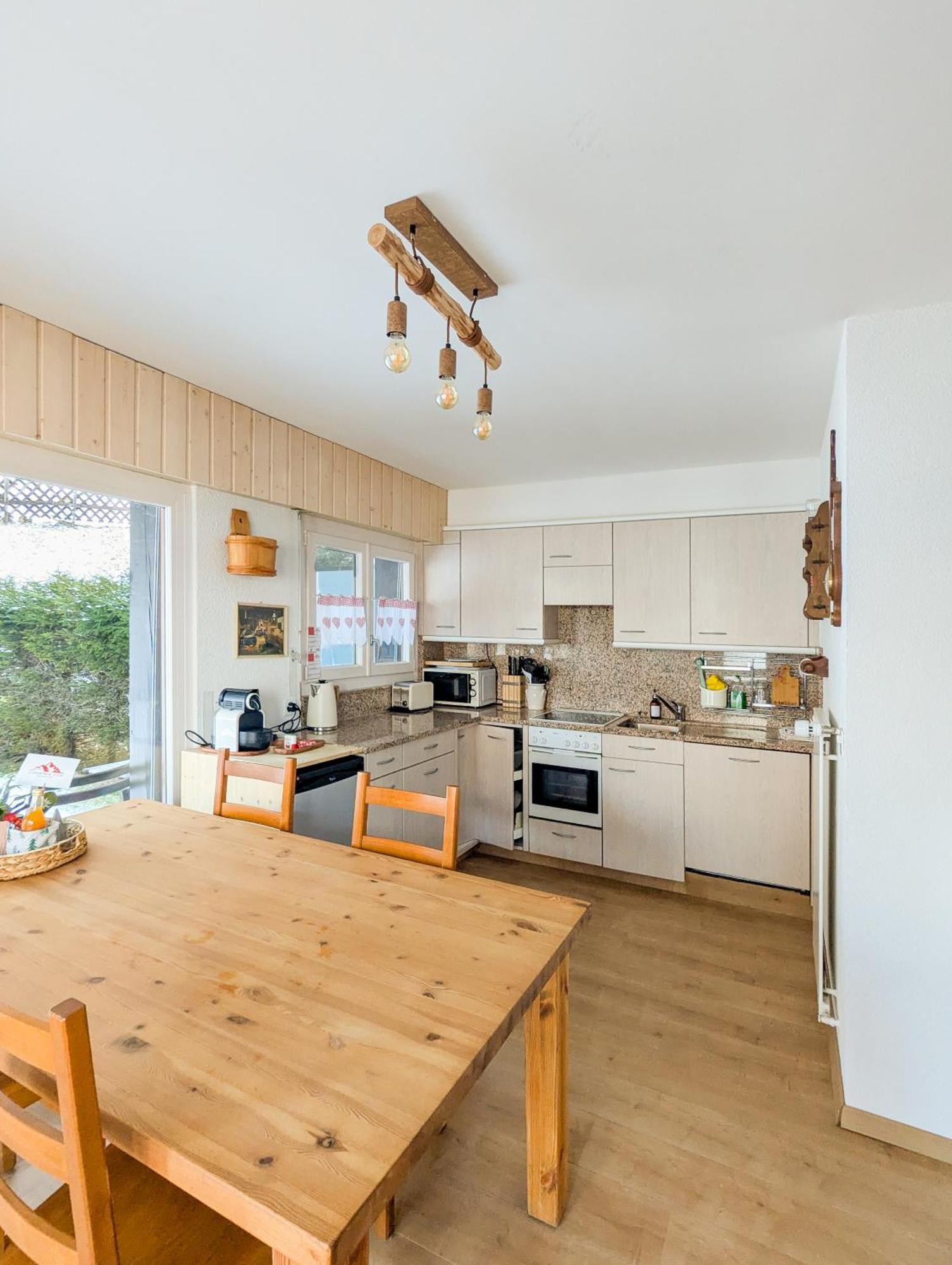 Апартаменты Cosy Centered With Garden And View In Вейзона Экстерьер фото
